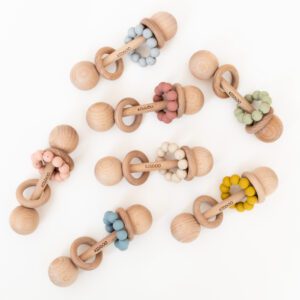 Puidust kõristi lapsele – valmistatud käsitööna Eestis