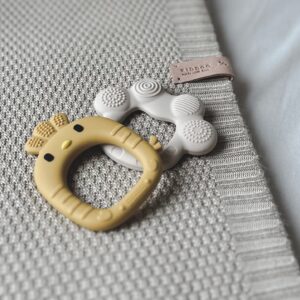 Närimislelud lapsele Tibu – kaks silikoonist lelu, ohutud ja lapse sõbralikud